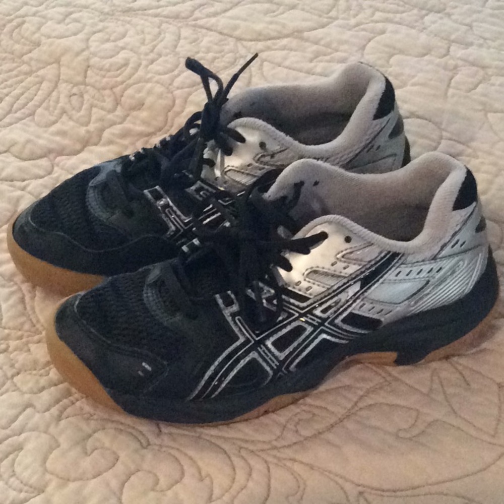 ASICS volleyball shoes, girls size 3.